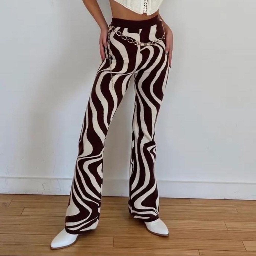 Bailey Rose brown knit wavy zebra pants
